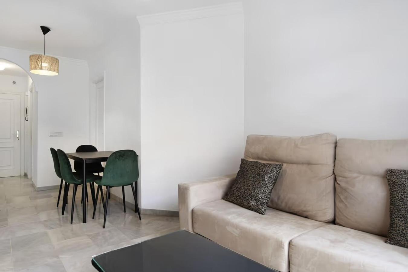 Exclusive Malagueta Beach Lägenhet Málaga Exteriör bild